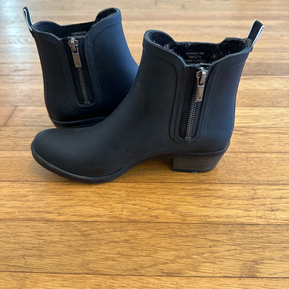 Lucky Brand rainboots